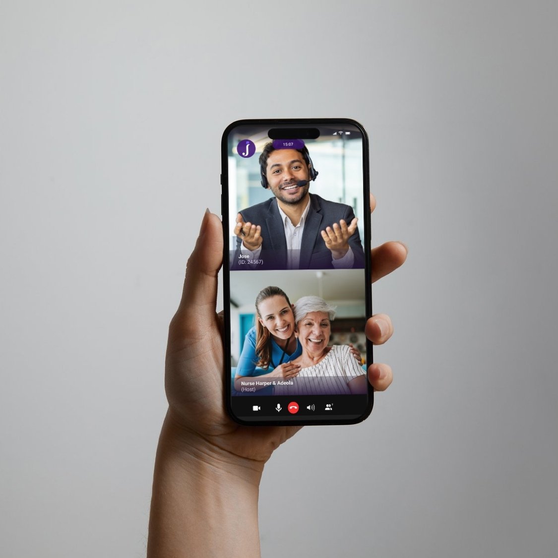 Jeenie interpreting nurse on live Spanish call- mobile in hand